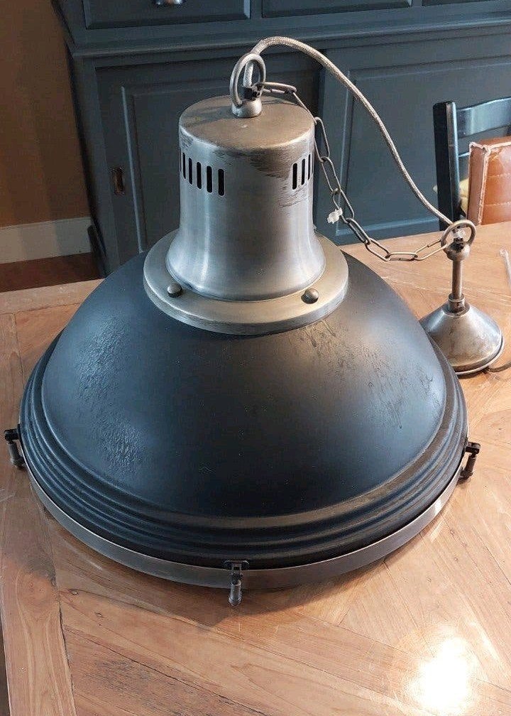 Industriële Hanglamp Agra - Robuust en Stijlvol, Huis en Inrichting, Lampen | Hanglampen, Gebruikt, Metaal, Industrieel, E27 (groot)