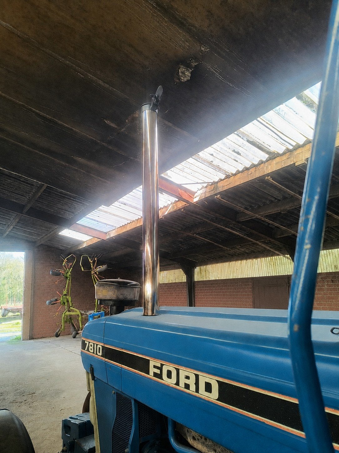 RVS uitlaat Ford 7810, Ophalen