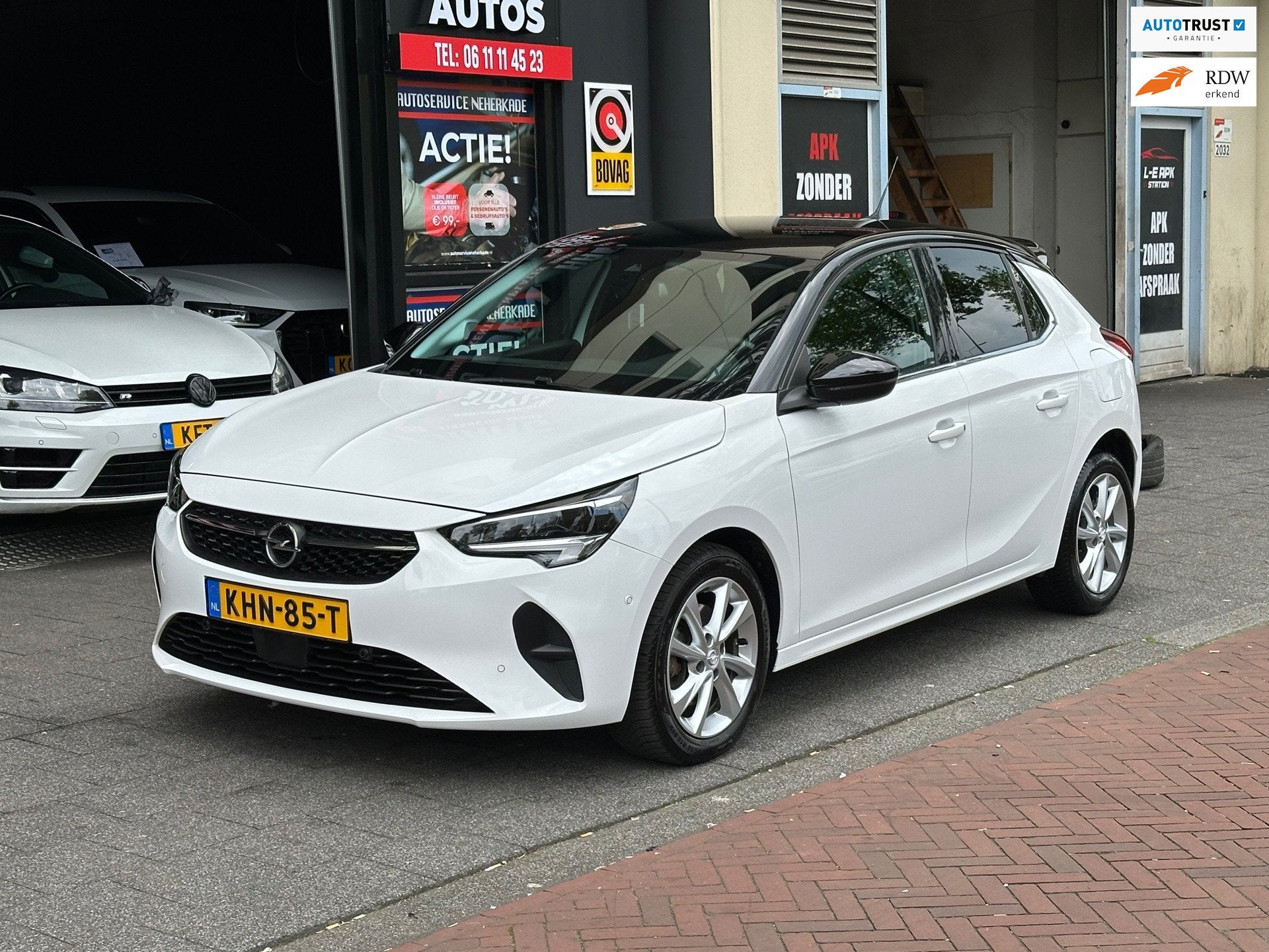 Opel Corsa 1.2 Ultimate Automaat Navi Camera Carplay Virtual, Gebruikt, Euro 6, Wit, 3 cilinders
