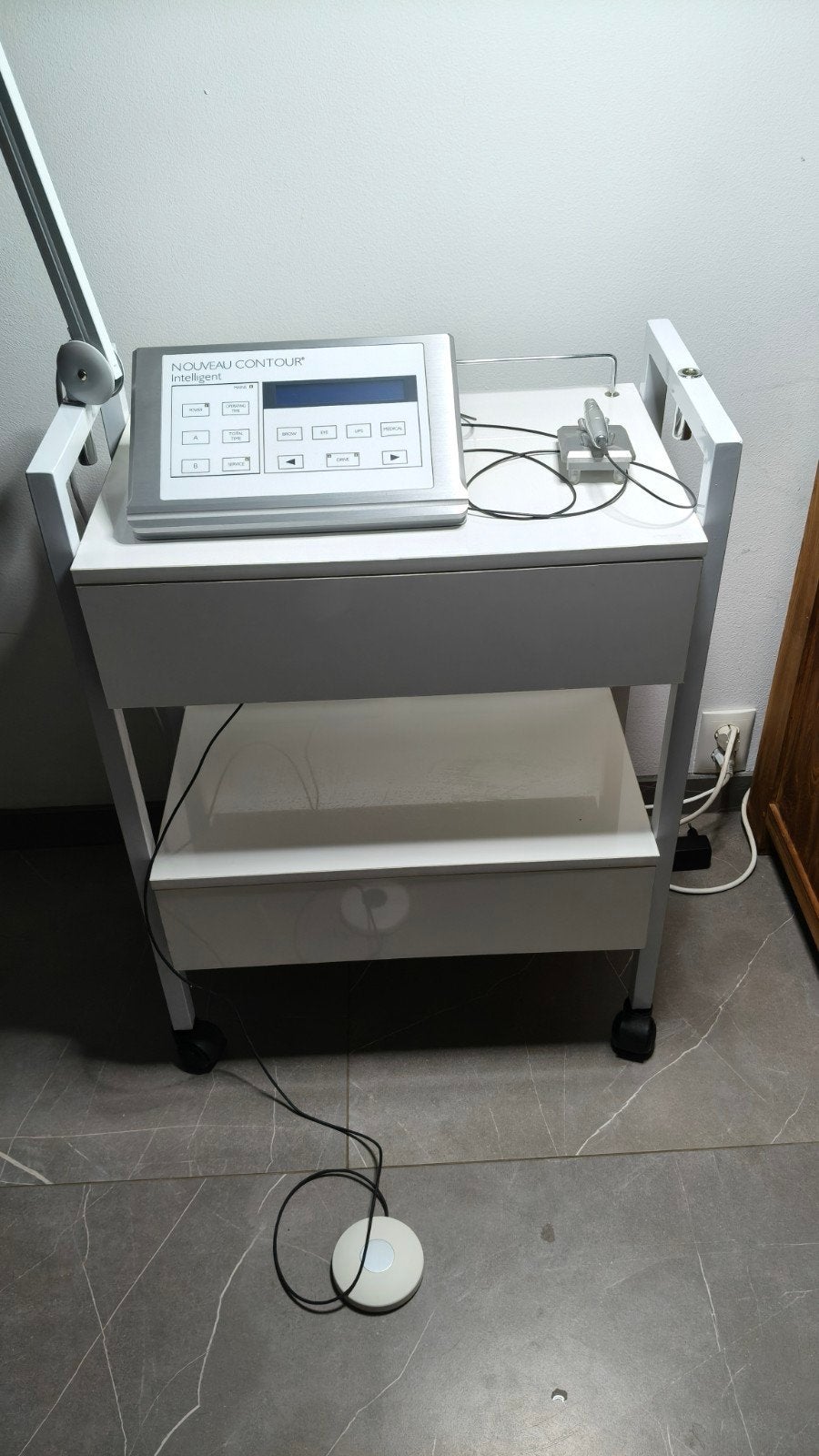 Nouveau Contour Permanente Make-up PMU met trolley, Ophalen, Zo goed als nieuw, Overige typen