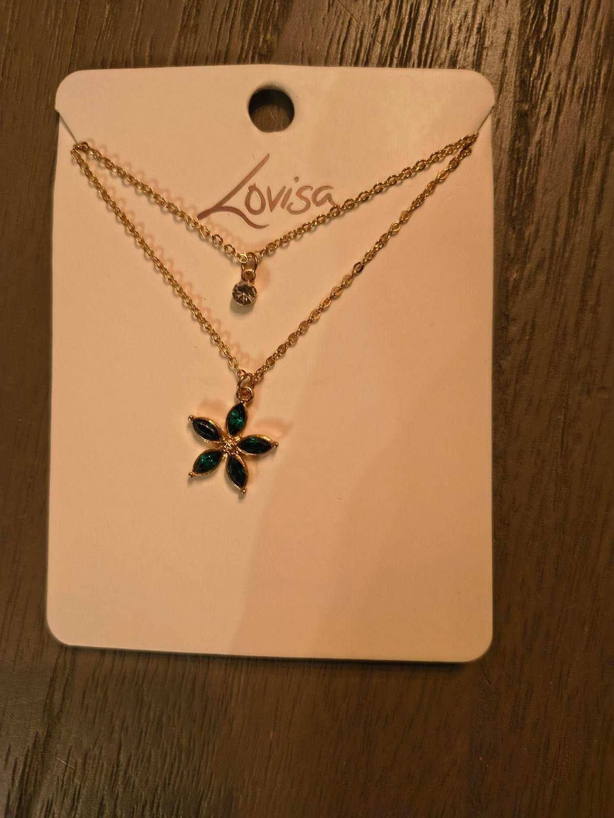 Lovisa Gouden Ketting met Groene Bloem Hanger NIEUW, Kunststof, Nieuw, Ophalen of Verzenden, Met edelsteen