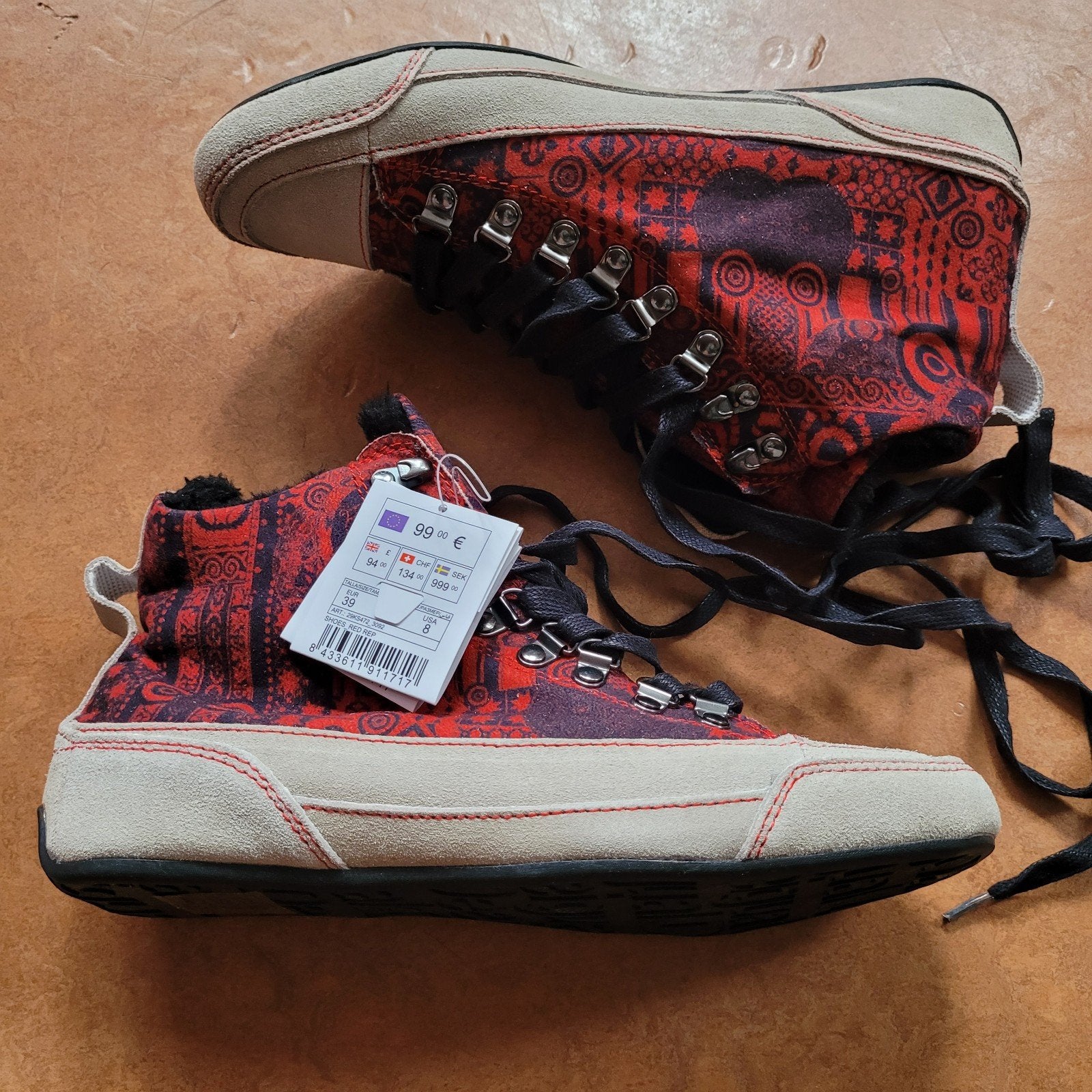 Mooie nieuwe Desigual sneakers maat 39, Overige kleuren, Nieuw, Ophalen of Verzenden, Sneakers of Gympen