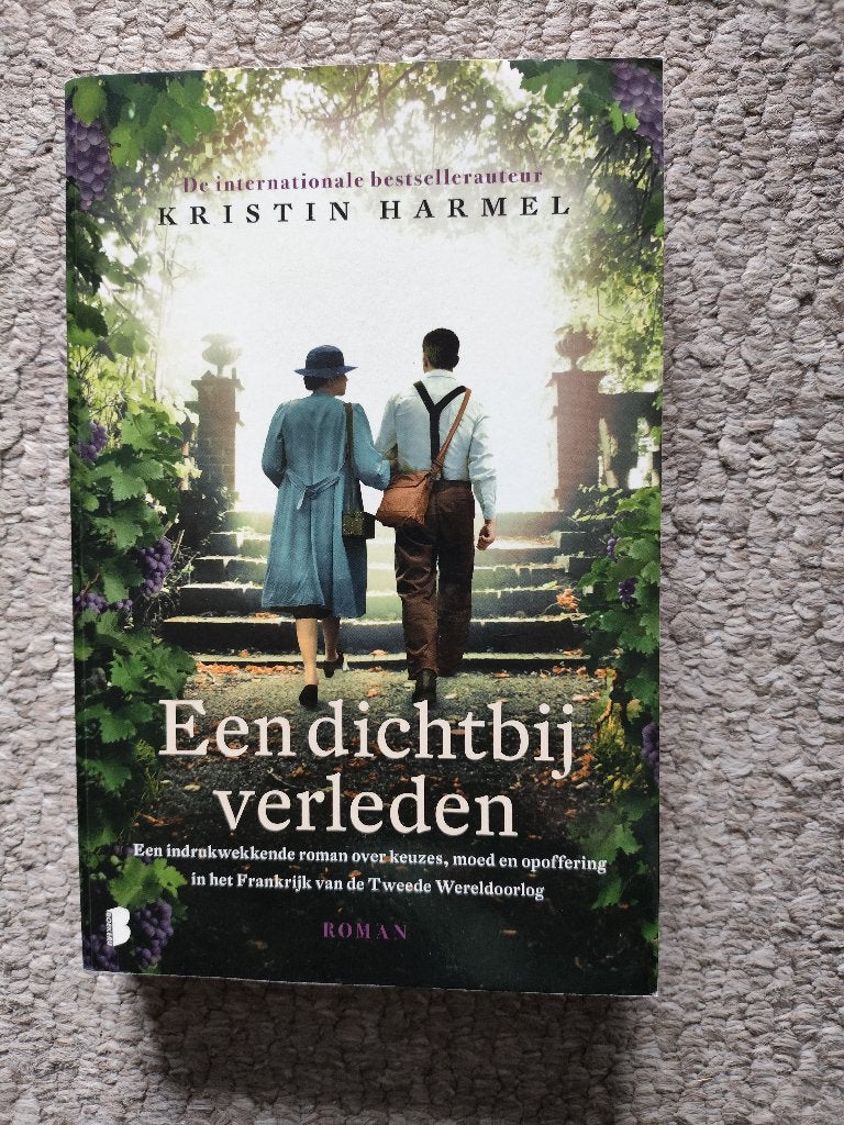 Kristin Harmel Een dichtbij verleden, Boeken, Romans, Ophalen of Verzenden, Kristin Harmel