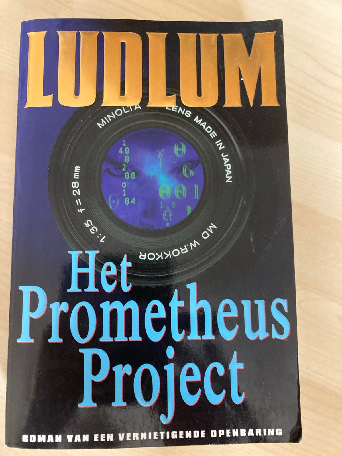 Robert Ludlum - Het Prometheus Project, Ophalen of Verzenden, Gelezen, Nederland