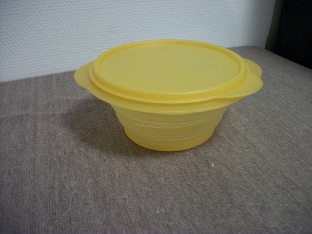 Tupperware Schaaltje ( Harmonica, geel, 700 ml ), Ophalen of Verzenden, Gebruikt, Geel, Schaal