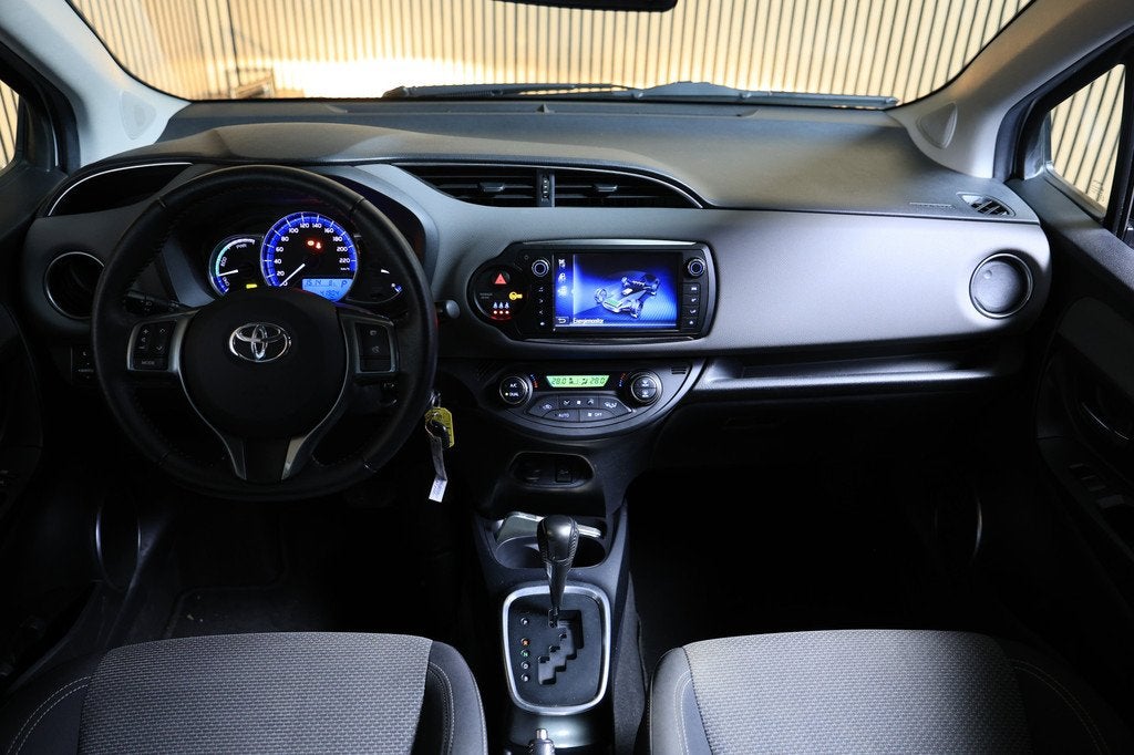 Toyota Yaris 1.5 Full Hybrid 41000 km Dynamic BLEUTOOTH CLIM, 1497 cc, Gebruikt, 4 cilinders, Start-stop-systeem