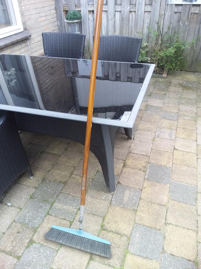 Gardena Bezem met 150cm combisystem steel, Ophalen, Gebruikt, Bezem, Gardena