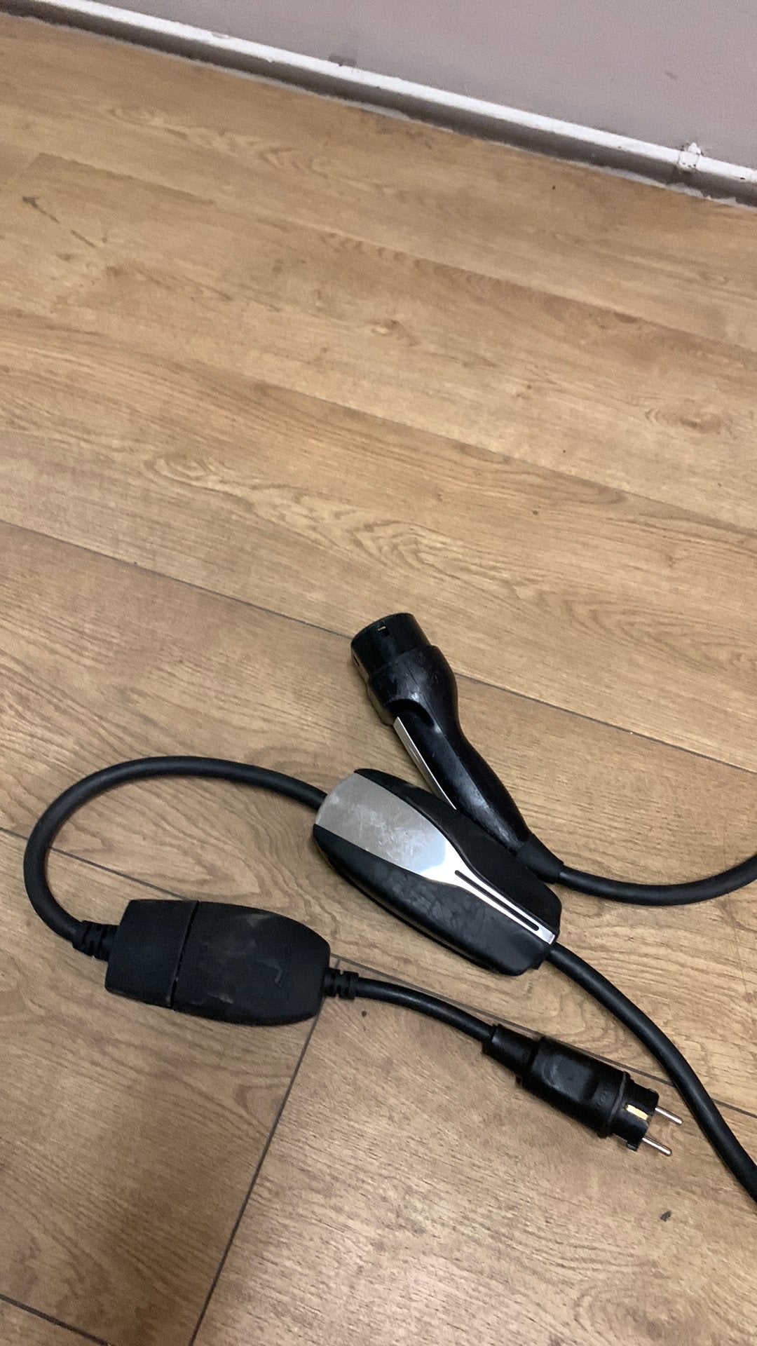 Tesla Thuislader 3P, Gebruikt