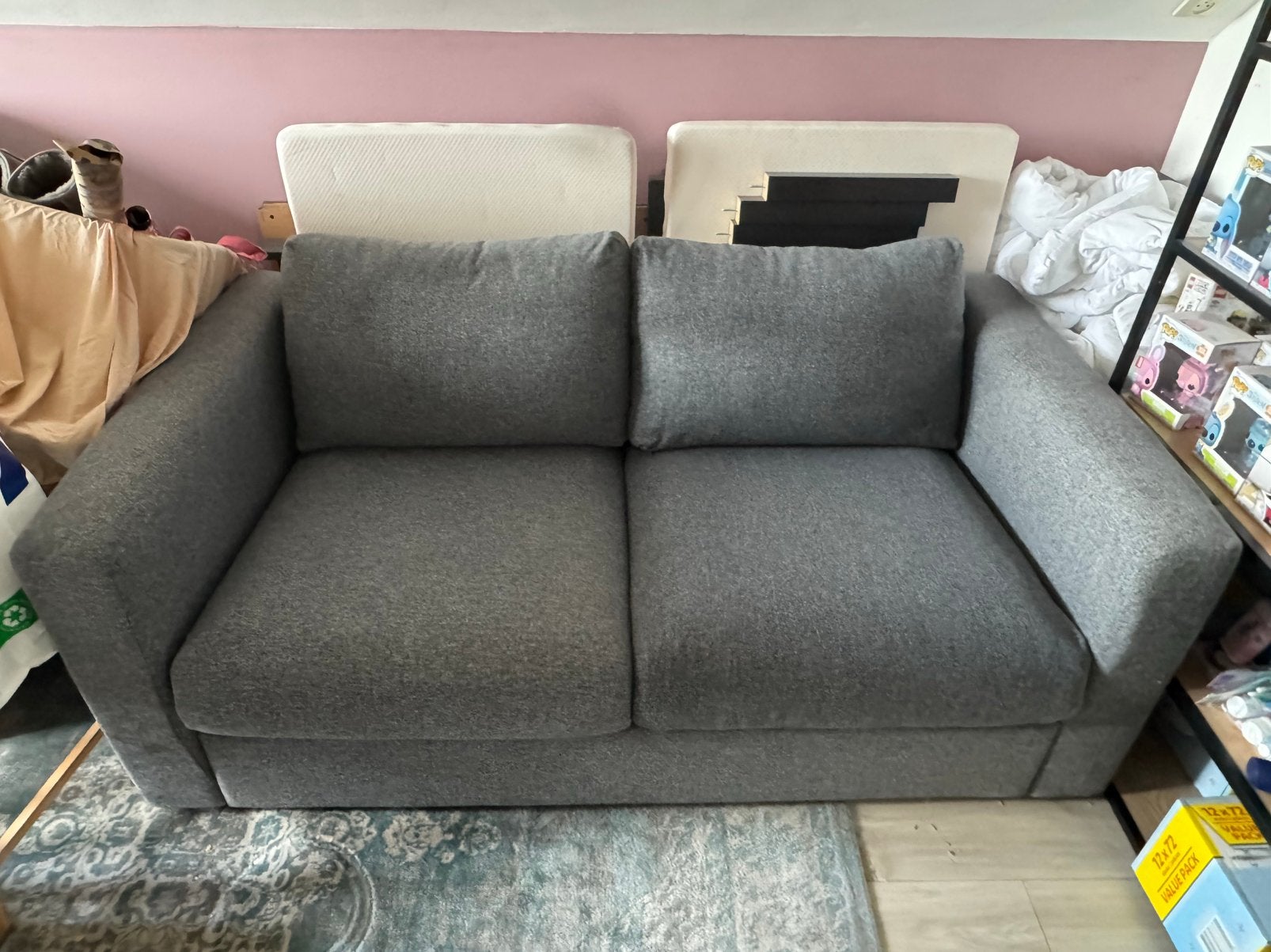 Comfortabele 2-zitsbank, zo goed als nieuw (katvriendelijk), Huis en Inrichting, Banken | Bankstellen, Ophalen, 150 tot 200 cm