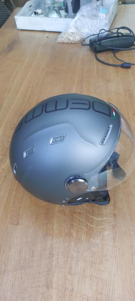 DEMM Fashion Scooterhelm Maat L - Zo goed als nieuw, Fietsen en Brommers, Brommerhelmen, Ophalen of Verzenden