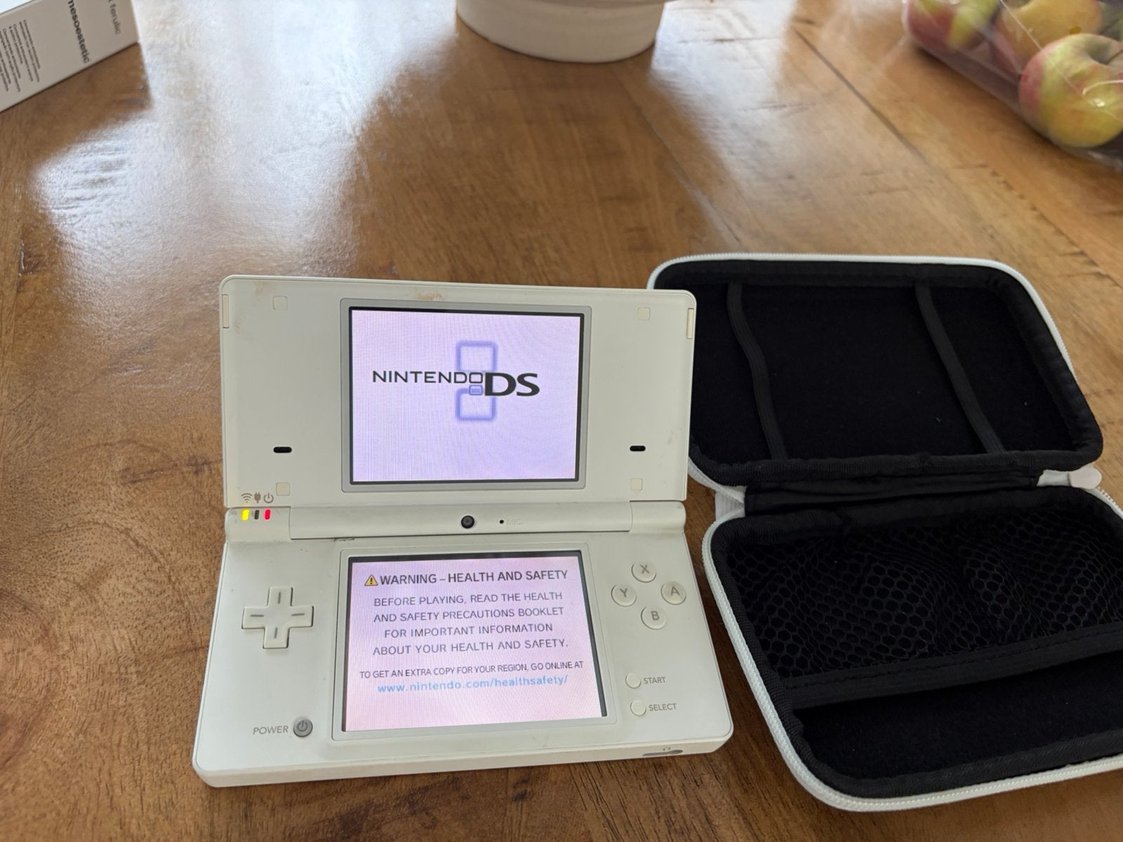 Nintendo DS, Spelcomputers en Games, Spelcomputers | Nintendo DS, Ophalen of Verzenden, Zo goed als nieuw, Wit, DS Lite