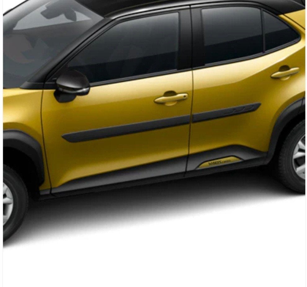 Stootlijsten Toyota Yaris Cross origineel nieuw in doos, 33 - 40 uur, Overige niveaus, Starter, Overige vormen