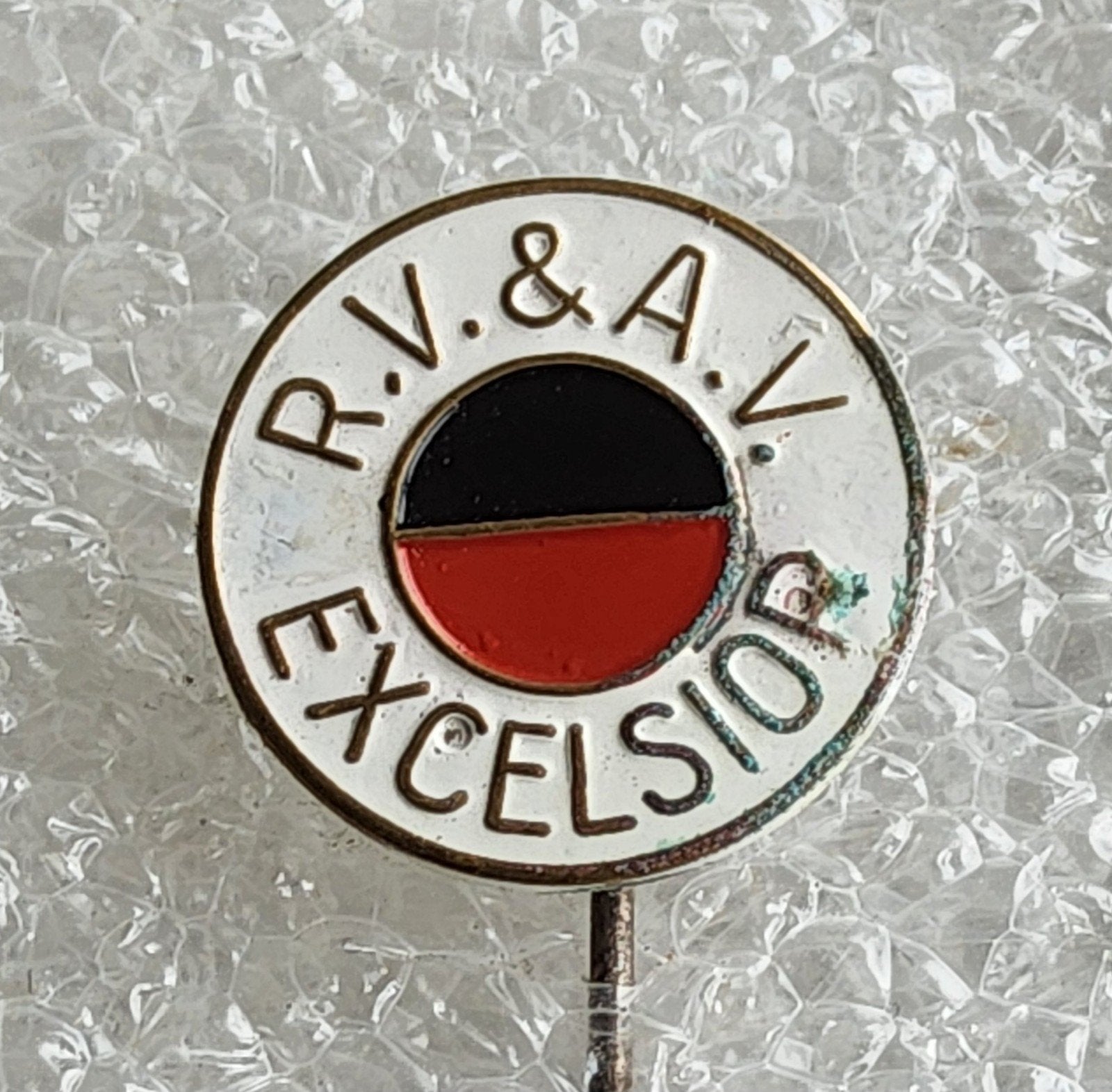 Vintage Speldje R.V.&A.V. Excelsior, Ophalen of Verzenden, Gebruikt, Overige onderwerpen, Speldje of Pin