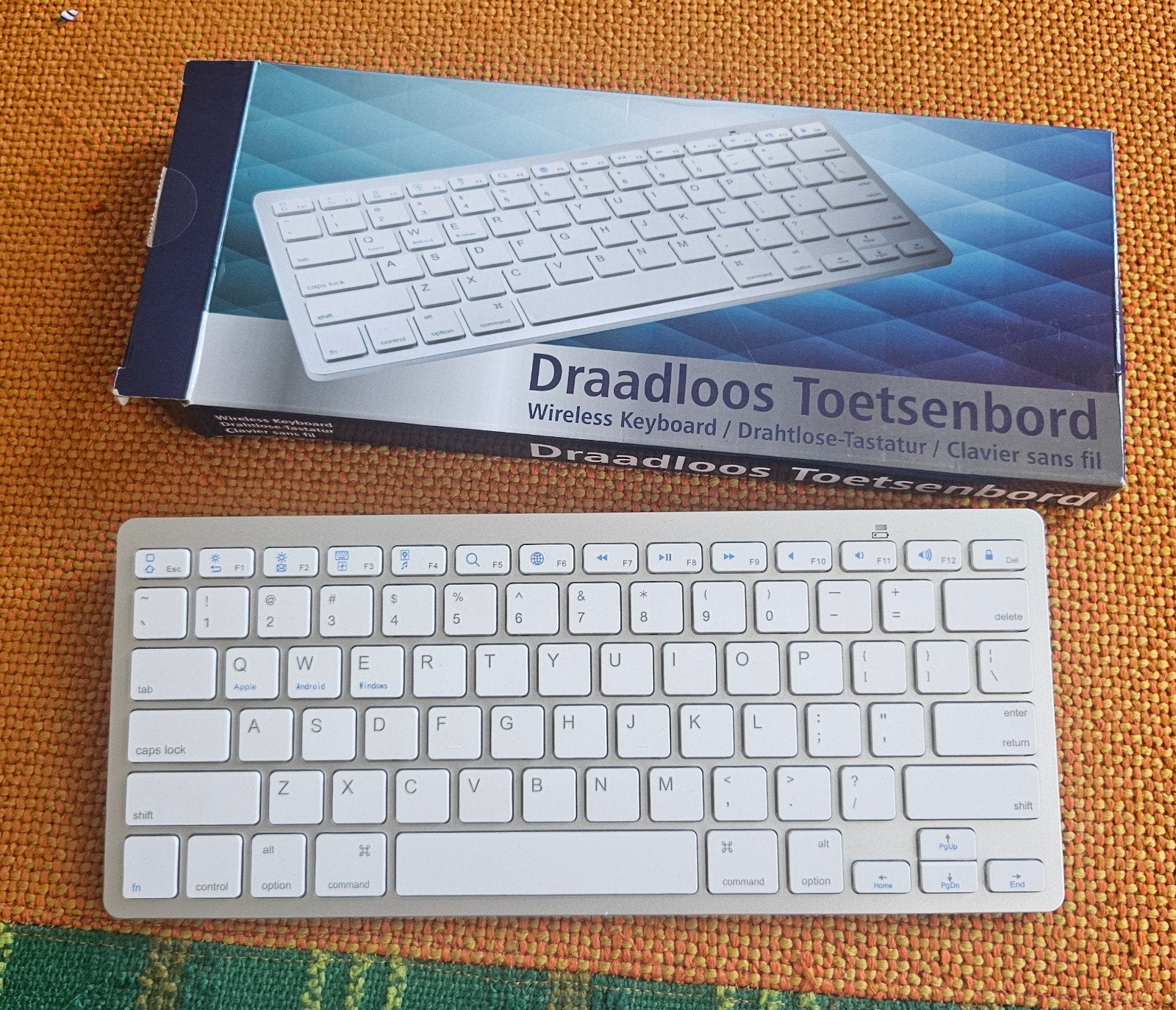 Draadloos Toetsenbord Applestyle, Ophalen of Verzenden, Zo goed als nieuw