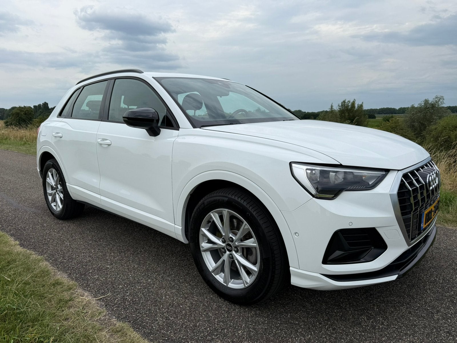 Audi Q3 45 Tfsi e 245pk Phev S Tronic 2022 Wit, Auto's, Audi, 1715 kg, Wit, Plug-in hybride, 1395 cc