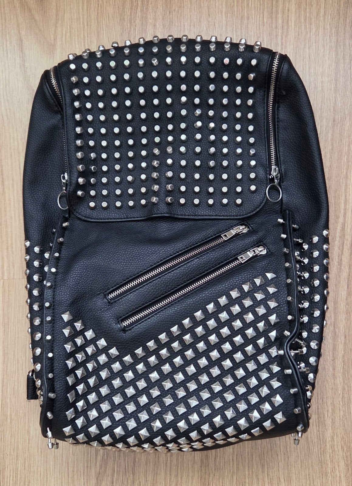 Zara unisex rock/punk rugzak met studs & piercings, Ophalen of Verzenden, Overige merken