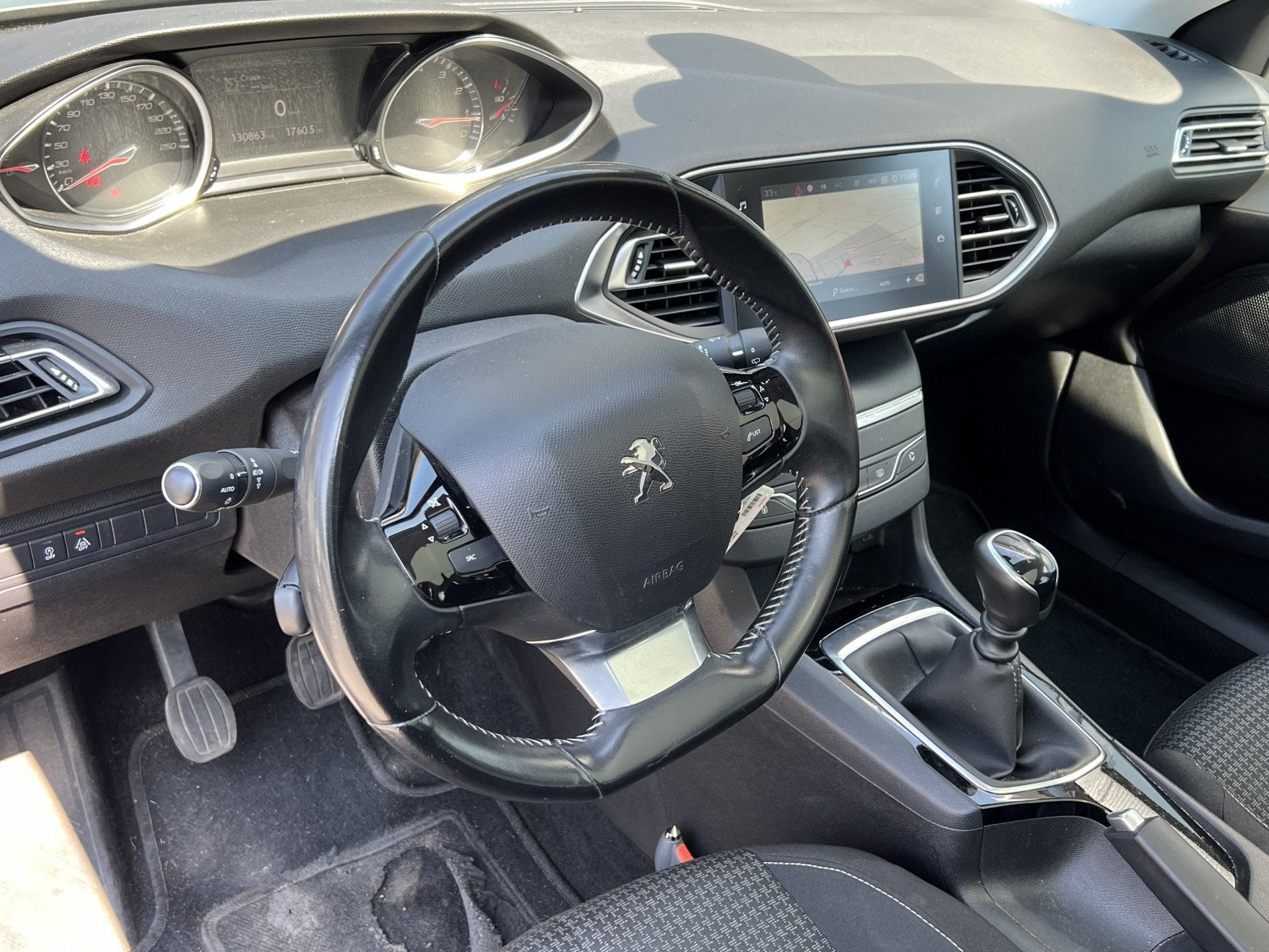 Peugeot 308 SW 1.2 PureTech Blue Lease Executive | Pano | Tr, Auto's, Voorwielaandrijving, Gebruikt, 1199 cc, 620 kg