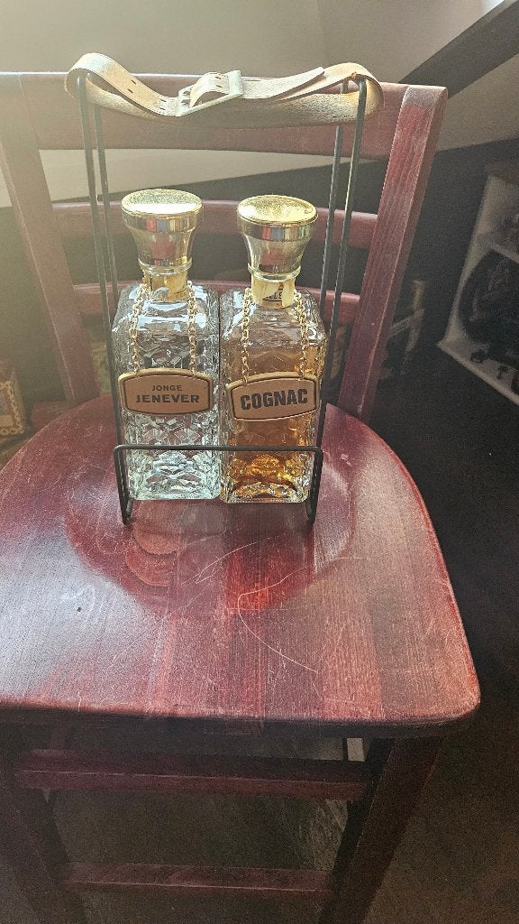 Whiskey en Cognac flessen in rekje., Verzamelen, Ophalen of Verzenden, Gebruikt, Overige typen