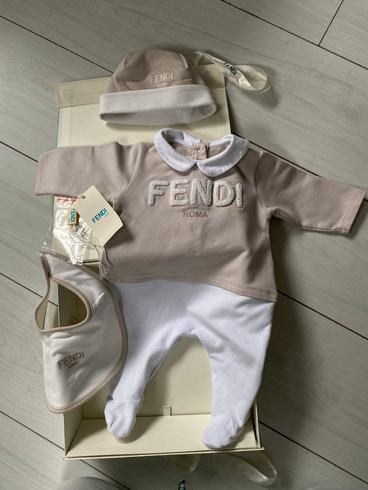 Fendi Baby Set 3 maanden - zo goed als Nieuw, Ophalen of Verzenden, Nieuw, Jongetje of Meisje
