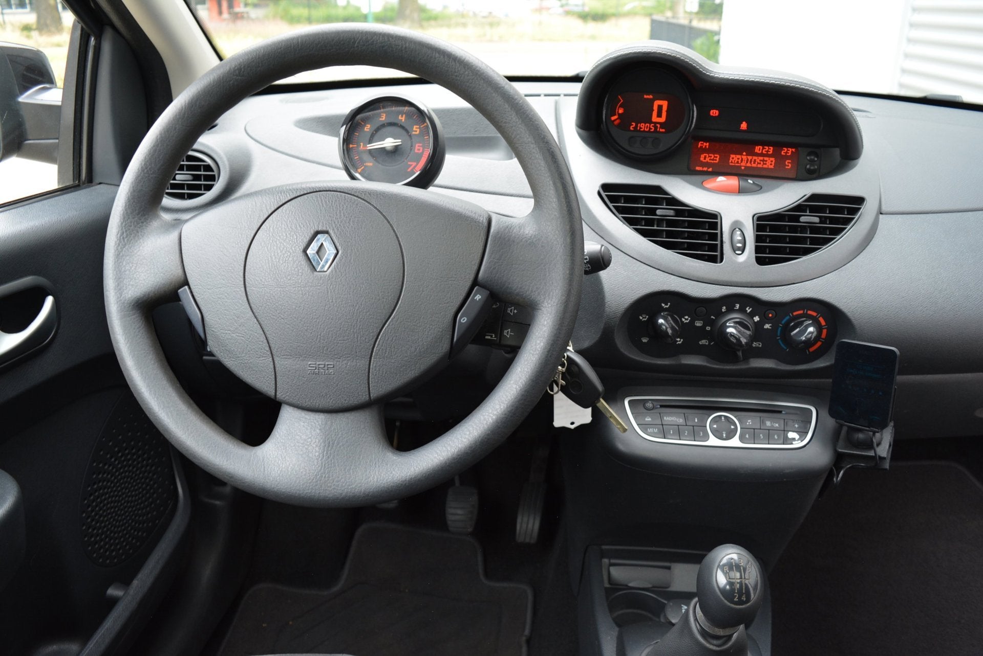 Renault Twingo 1.2-16V Dynamique | PANORAMADAK | Airco | Cru, Auto's, Renault, Gebruikt, 4 cilinders, 4 stoelen, Zwart
