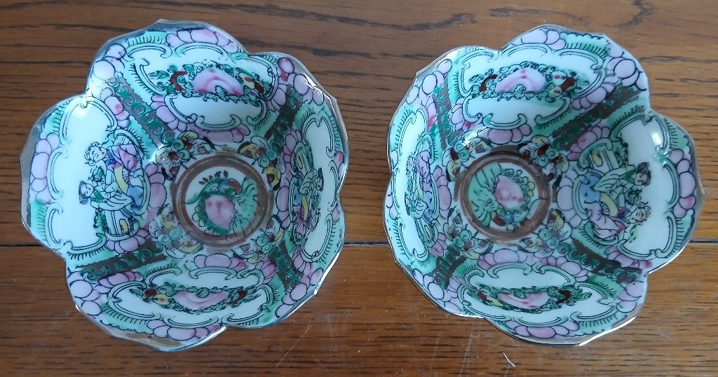 Set van 2 Chinese Rose Medallion kommetjes, Overige merken, Ophalen of Verzenden, Zo goed als nieuw, Kom(men)