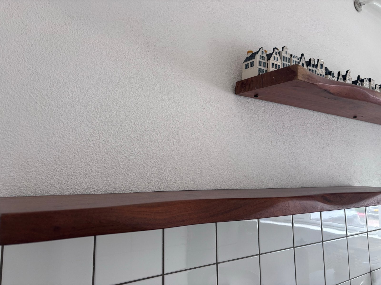 Houten planken met onzichtbare ophanging - 115 cm breed, Ophalen, Zo goed als nieuw