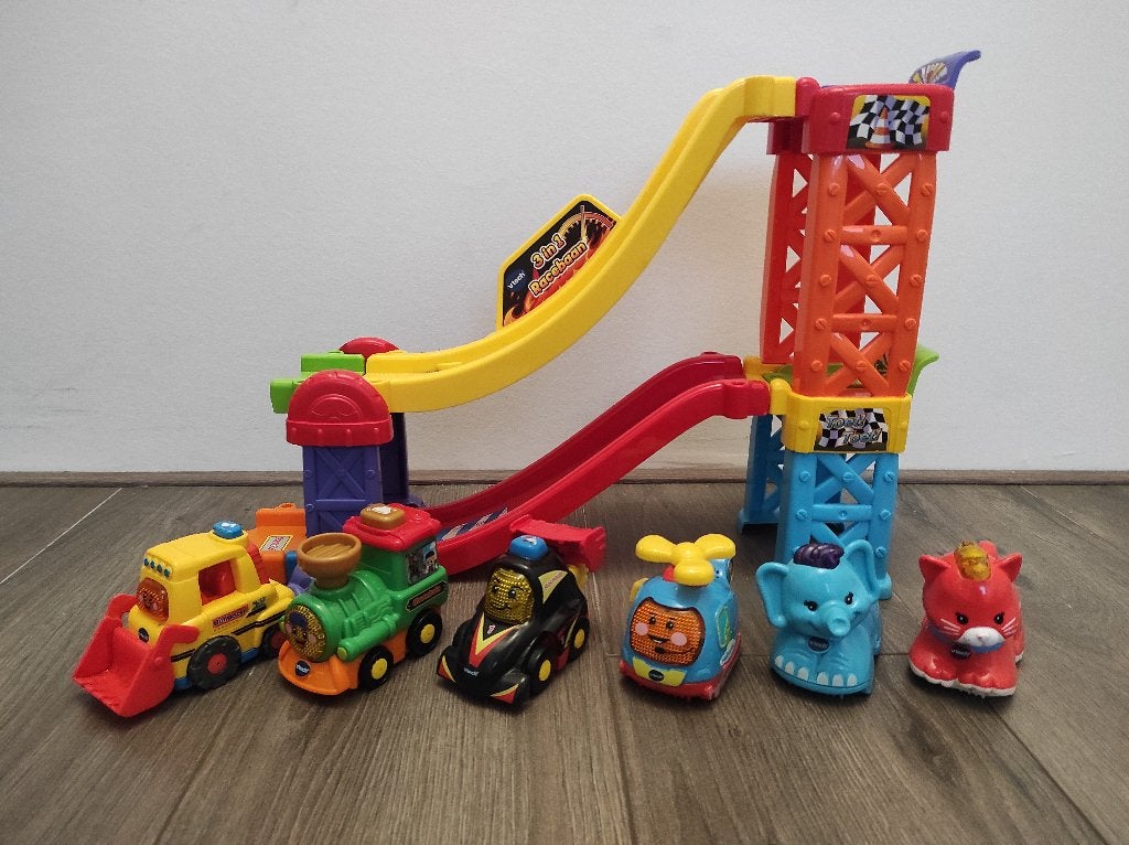 Vtech autobaan (incl 6 autootjes), Ophalen, Zo goed als nieuw, 2 tot 4 jaar