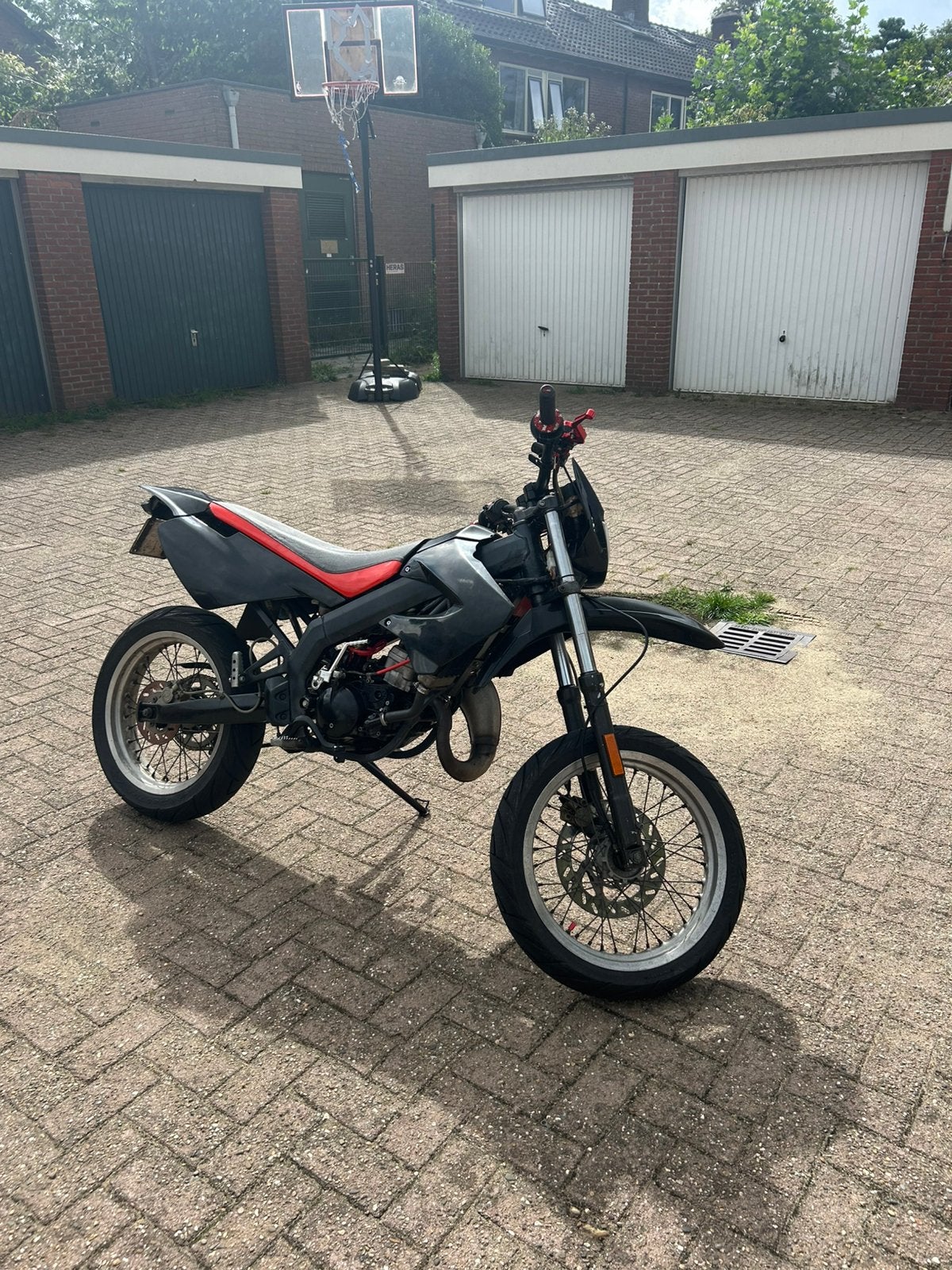 Derbi 70cc in goede staat, Fietsen en Brommers, Brommers | Derbi, Ophalen, 6 versnellingen, Gebruikt, Maximaal 45 km/u