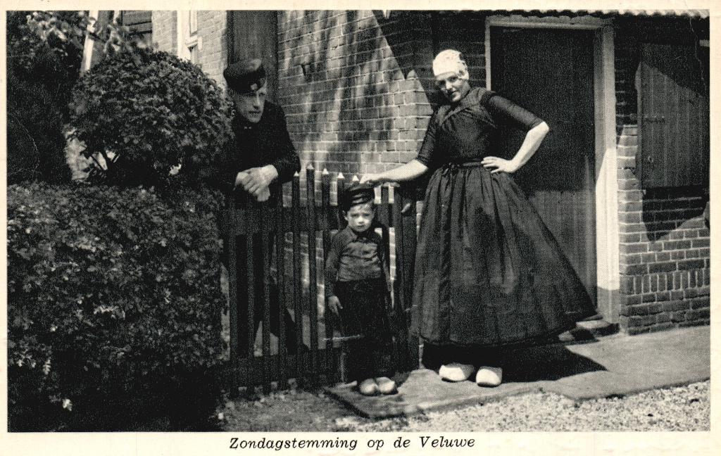Veluwe, zondagstemming (1955) 131281, Ophalen of Verzenden, 1940 tot 1960, Gelopen, Gelderland