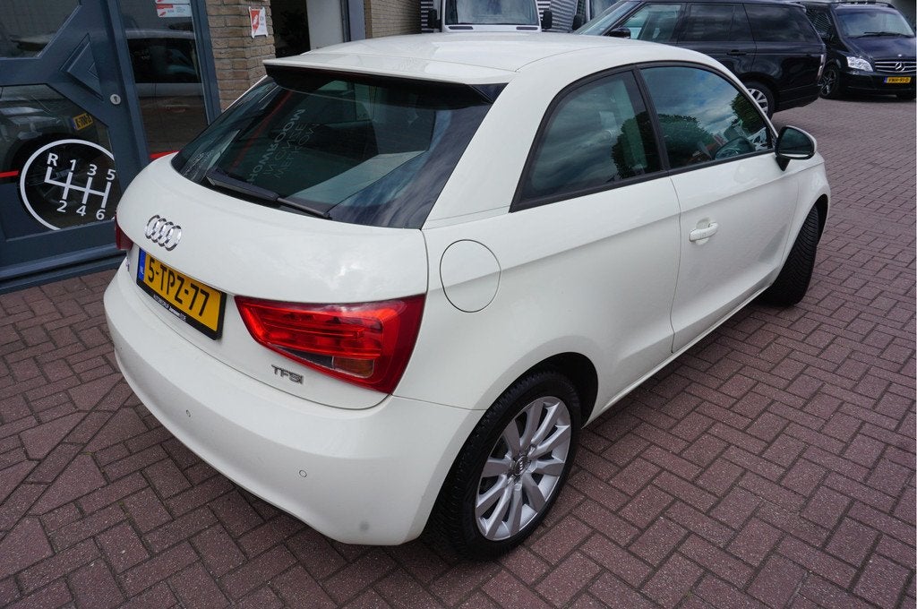 Audi A1 1.2 TFSI Pro Line (bj 2013), Voorwielaandrijving, Euro 5, 4 cilinders, 4 stoelen