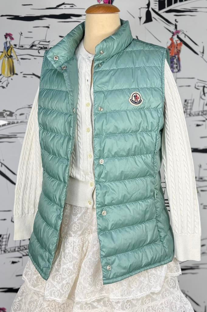 Moncler Liane meisjes dons bodywarmer jas maat 14 (340 euro), Kinderen en Baby's, Moncler EU, Zo goed als nieuw, Moncler, Customercare@moncler.com