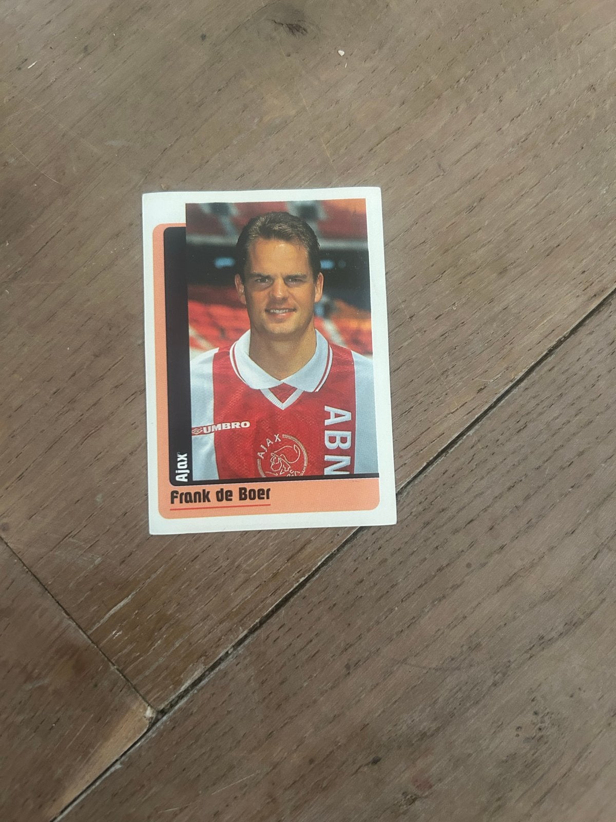 Panini Voetbal 99 Frank de Boer Ajax Spelerskaart, Ophalen of Verzenden, Zo goed als nieuw, Ajax, Poster, Plaatje of Sticker