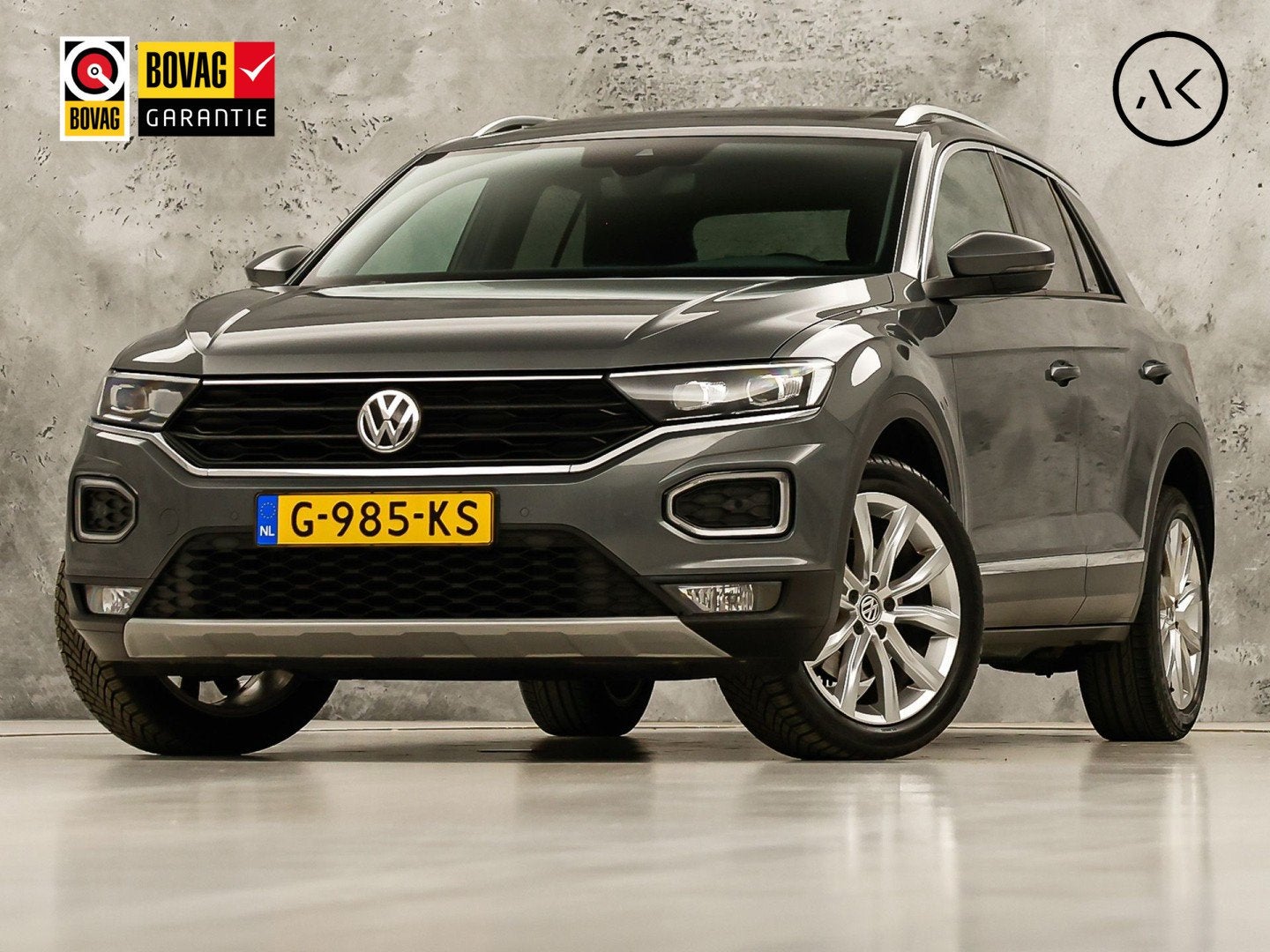 Volkswagen T-Roc 1.5 TSI Sport (NAP, APPLE CARPLAY, VIRTUAL, Voorwielaandrijving, 12 maanden, Stof, 4 cilinders