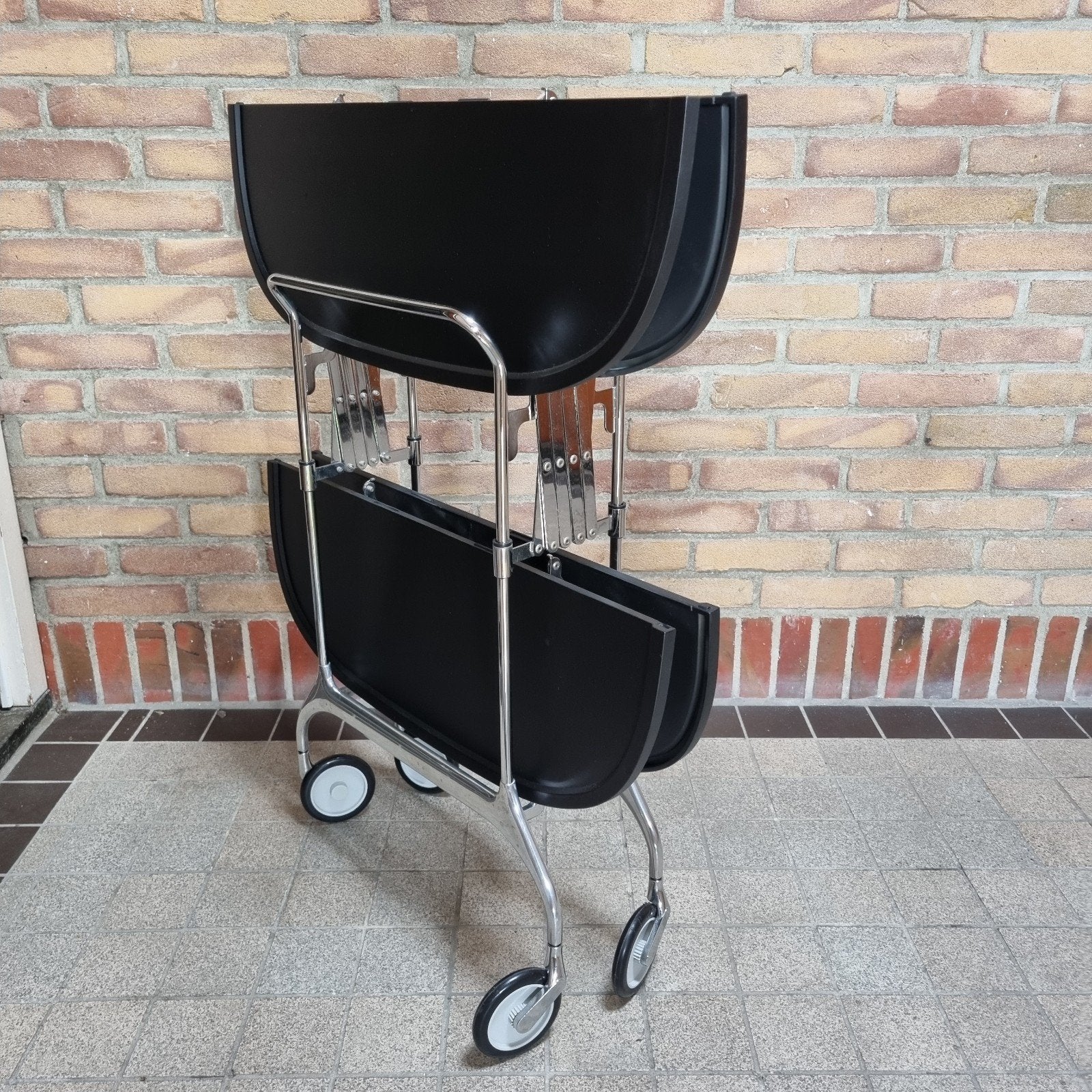 Kartell design Gastone inklapbare trolley handig in gebruik, Ophalen, Kunststof, Modern, Design, Italiaans, Zo goed als nieuw