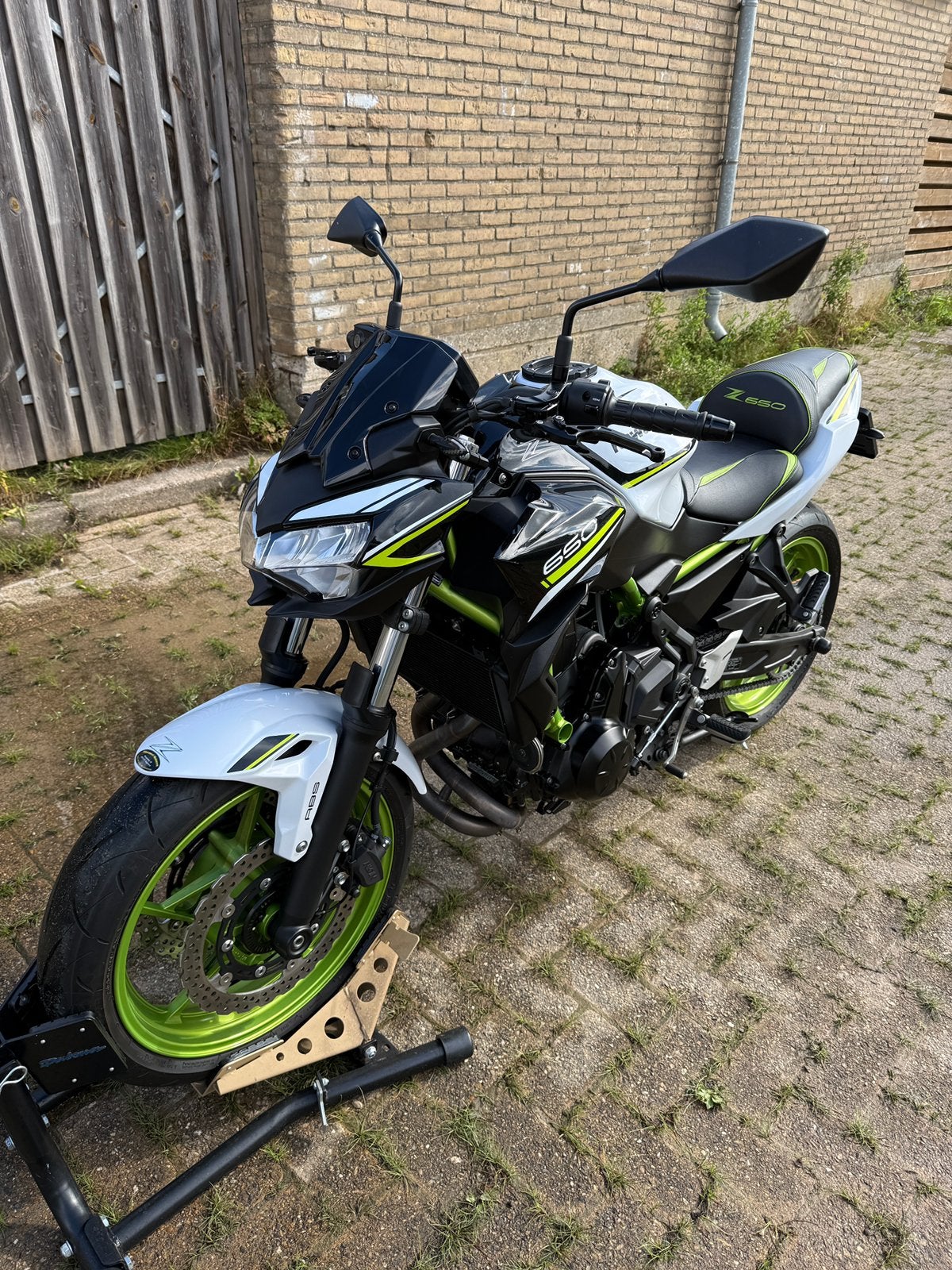 Kawasaki Z650 4173KM 2021 Akrapovic *ZGAN* A Rijbewijs, Motoren, Motoren | Kawasaki, 2 cilinders, Particulier, Handgeschakeld