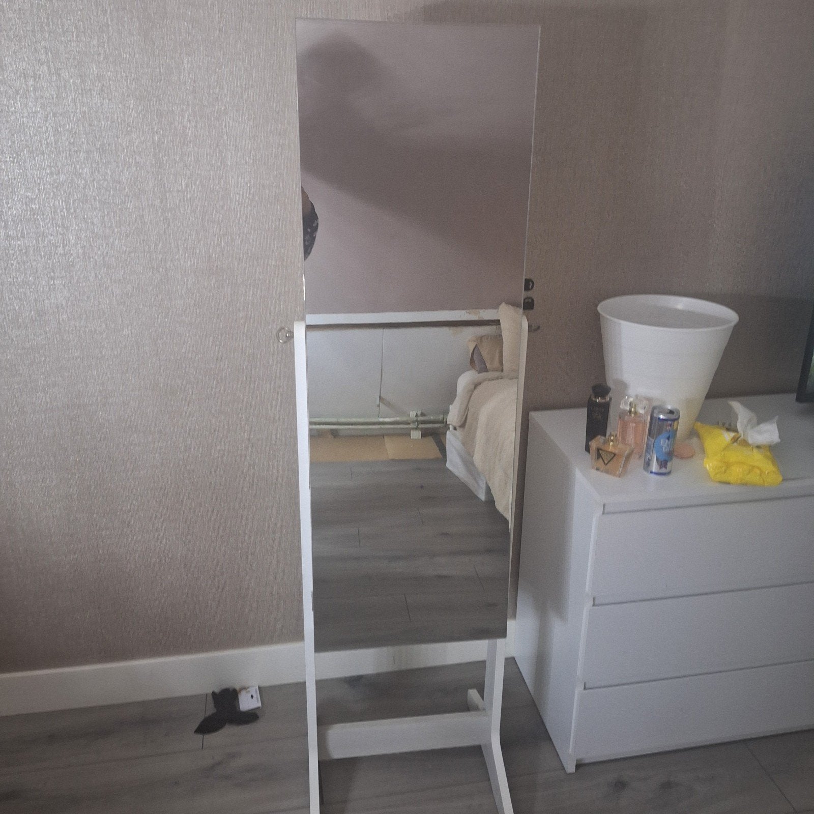 Witte spiegelkast met sieradenopslag en 2 sleutels, Ophalen, Minder dan 50 cm, Gebruikt, 150 tot 200 cm