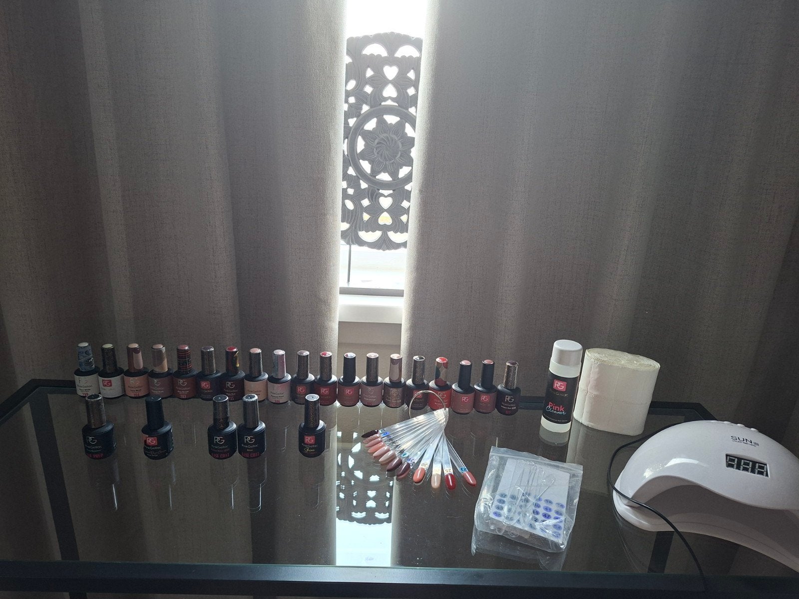 Pink Gellac complete nagelset – 18 kleuren + lamp + extra, Ophalen of Verzenden, Zo goed als nieuw, Overige kleuren, Handen en Nagels
