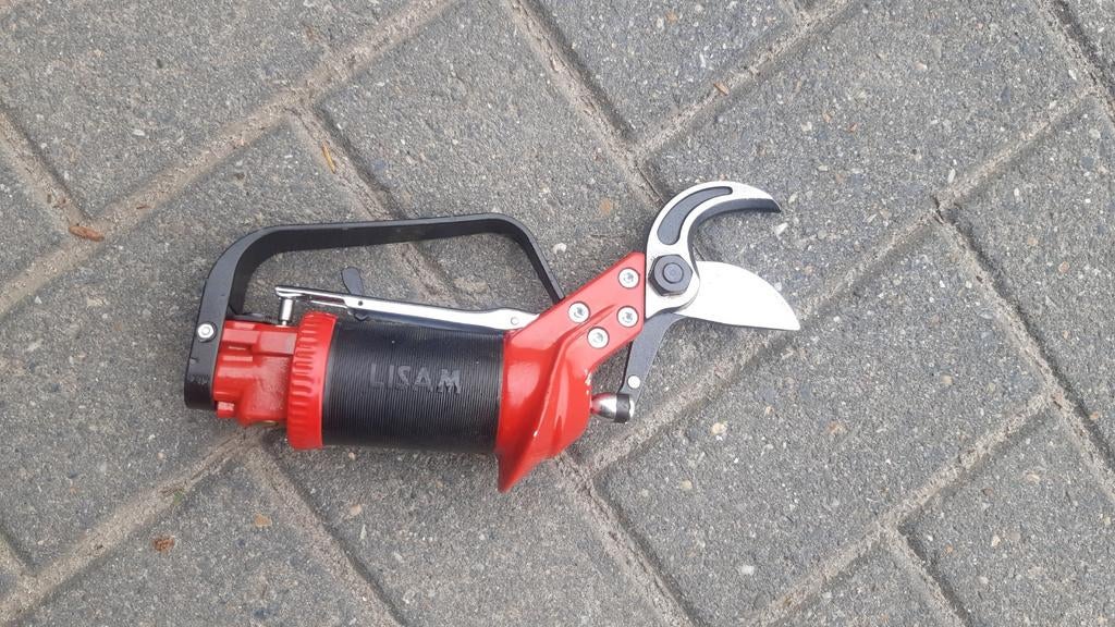 Snoeischaar op lucht te koop!, Ophalen