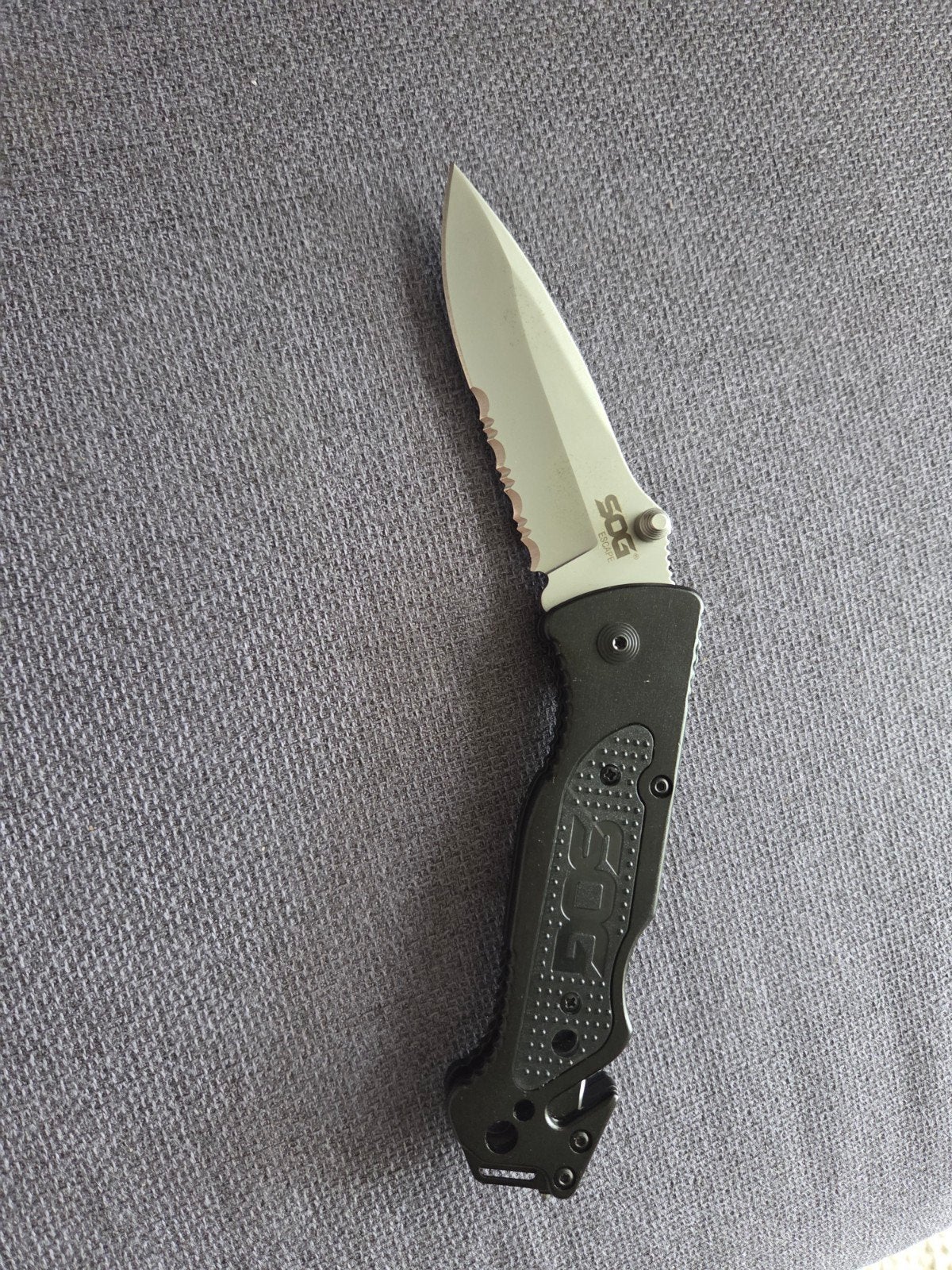SOG Escape Zakmes – Tactical / Rescue Mes (met Reservemesje), Ophalen of Verzenden