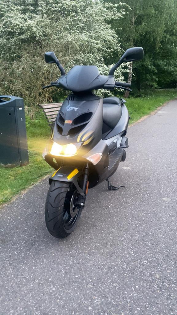 Aprila SR50 Ditech nieuw, Ophalen, SR 50, Zo goed als nieuw, Benzine