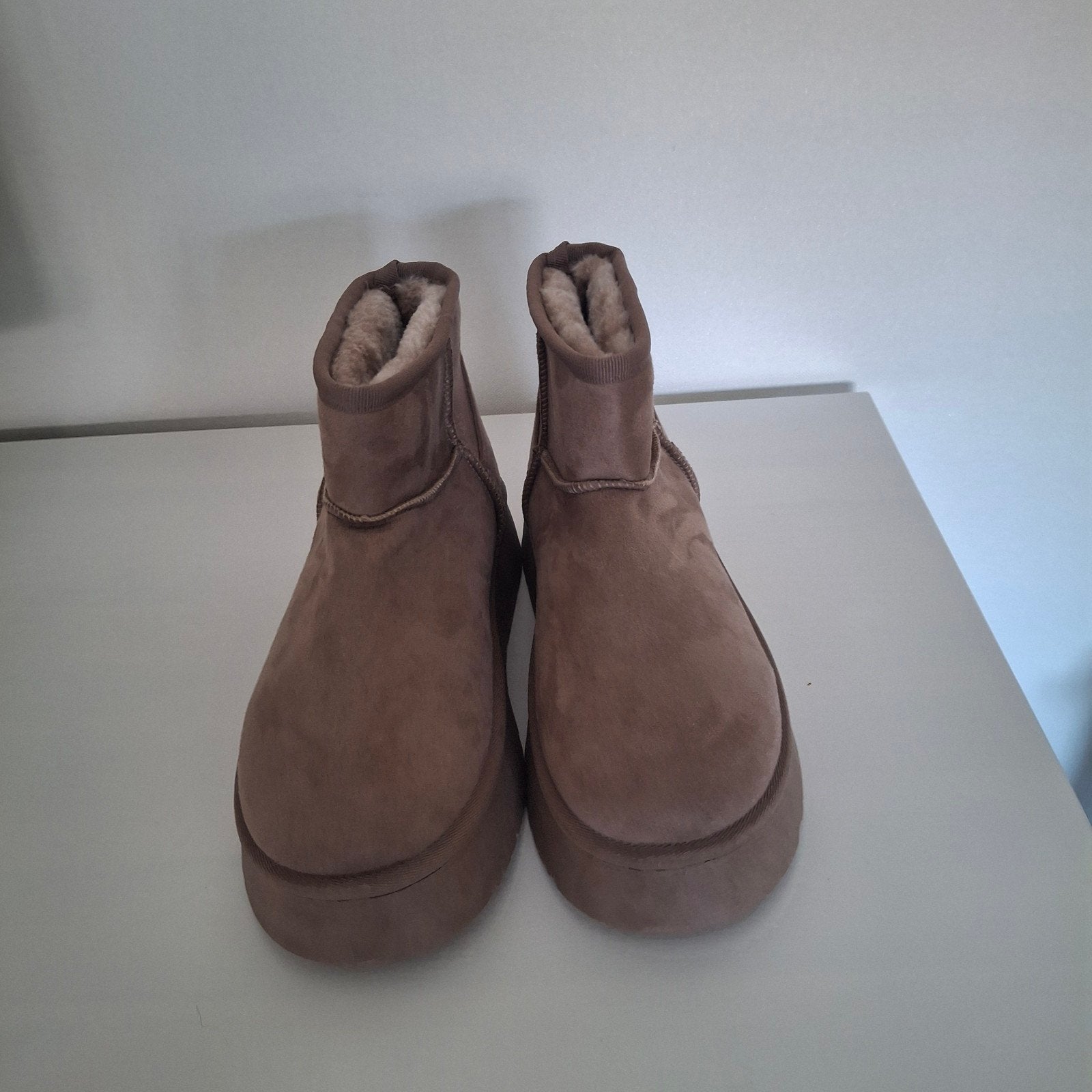 Zo goed als nieuwe UGG laarzen - Maat 38, Super me, Bruin, Lage of Enkellaarzen, Ophalen of Verzenden