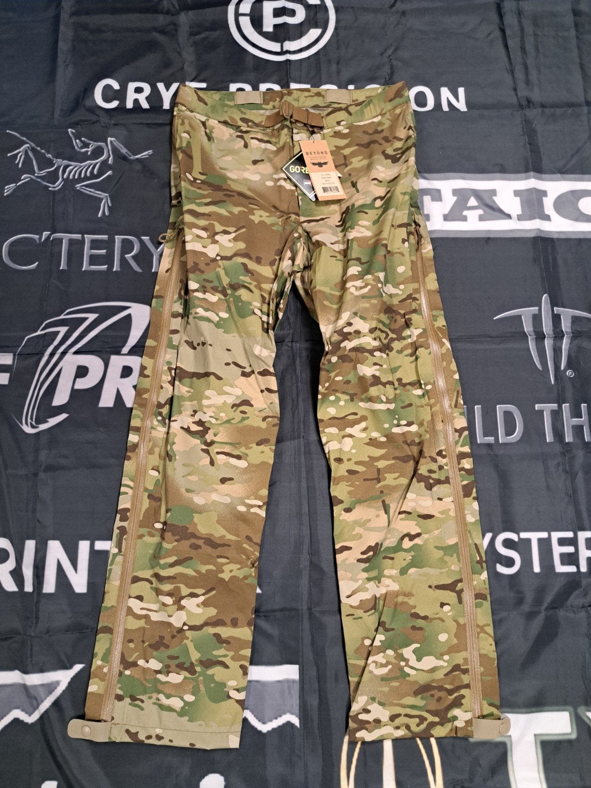 Beyond Clothing A6 Gore-Tex Broek Multicam Nieuw, Ophalen of Verzenden, Amerika
