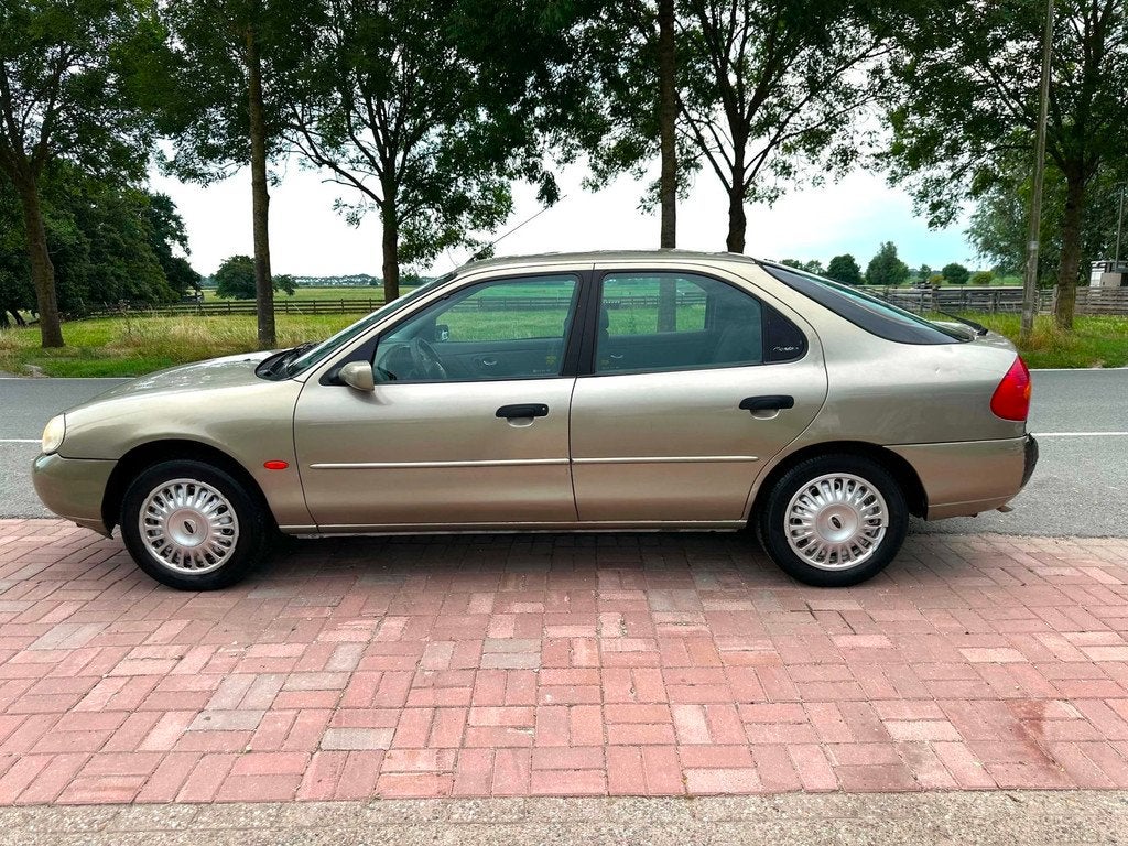 Ford Mondeo 1.6-16V Benzine Buss. Edit. NWE APK Airco Marge, Auto's, Ford, Stof, Gebruikt, Mondeo, Origineel Nederlands