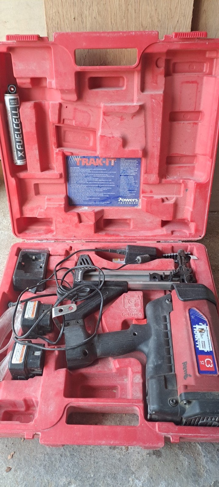 Powers Trak-It C3 tacker met koffer en accessoires, Ophalen, Gebruikt, Tacker/nietmachine, Overige merken