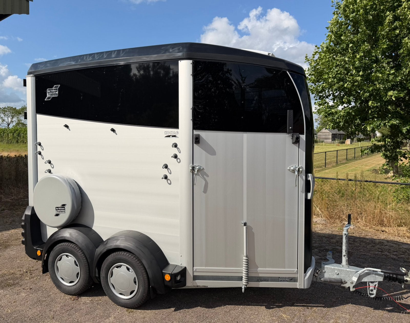 Gloednieuwe Ifor Williams HBX403 1,5 paards paardentrailer!, Dieren en Toebehoren, Paarden en Pony's | Trailers en Aanhangwagens
