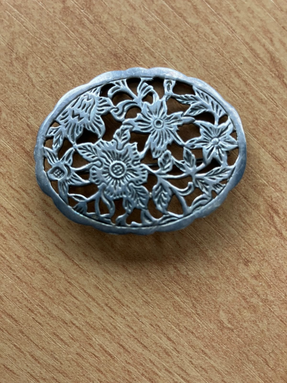 Antieke  zilveren broche met merkteken 925, Sieraden, Tassen en Uiterlijk, Broches, Ophalen of Verzenden, Zo goed als nieuw, 4 tot 7 cm