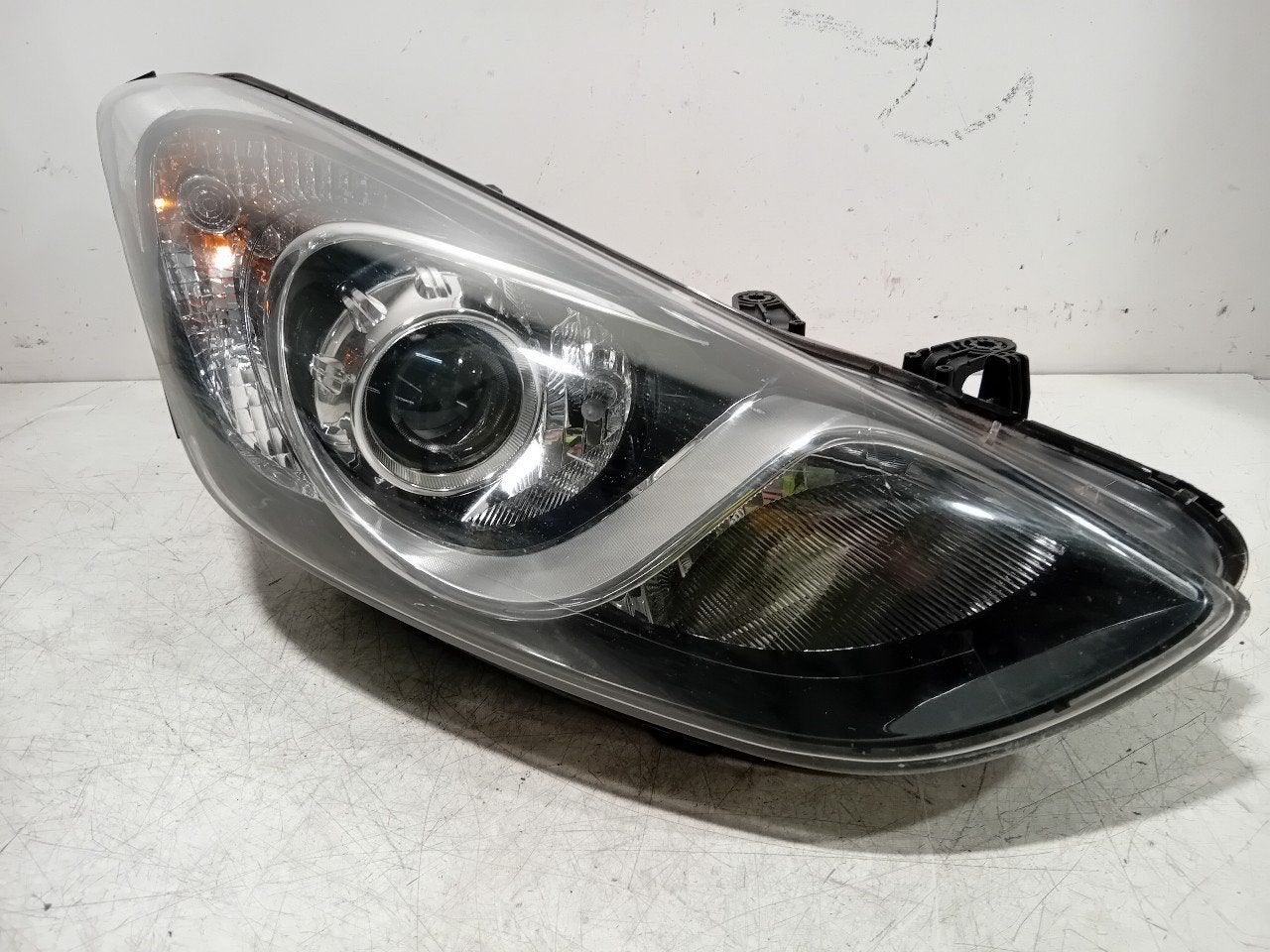 Koplamp rechts Hyundai i30, Onderdelen@venauto.nl, Van der Ven Autorecycling B.V., Gebruikt, Ettenseweg 76, 4706 PB Roosendaal, The Netherlands