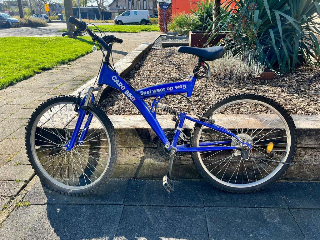 Blauwe mountainbike, Fietsen en Brommers, Fietsen | Mountainbikes en ATB, Gebruikt, Ophalen, Overige merken, Minder dan 45 cm