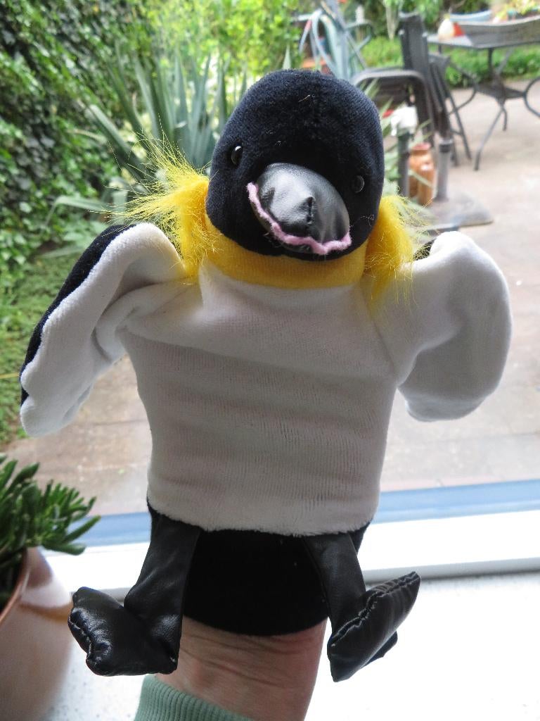 Handpop Pinguïn merk Beleduc met kunststof snavel en poten, Ophalen of Verzenden, Zo goed als nieuw, Overige typen, Wasbaar