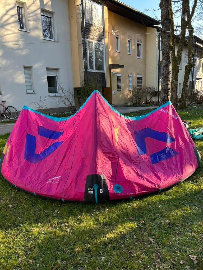 2025 Duotone Evo SLS 8m Kite, Geen board, Ophalen of Verzenden, Zo goed als nieuw